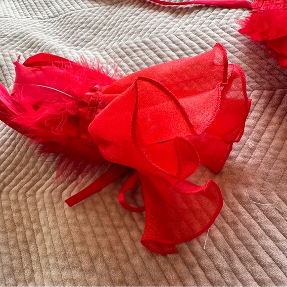 Red Feathered Ribbon Accessory - Picture 4 of 6